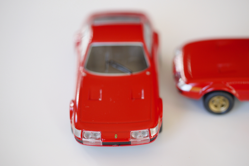 Illustration for article titled Kyosho Ferrari 6 1/64 #12 & 13 - Project Prancing Horse #13 - 1970 365 GTB/4 Competition "Daytona"